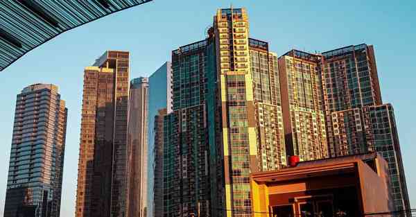 汽车防冻液水箱阀门在哪里,防冻液在哪看